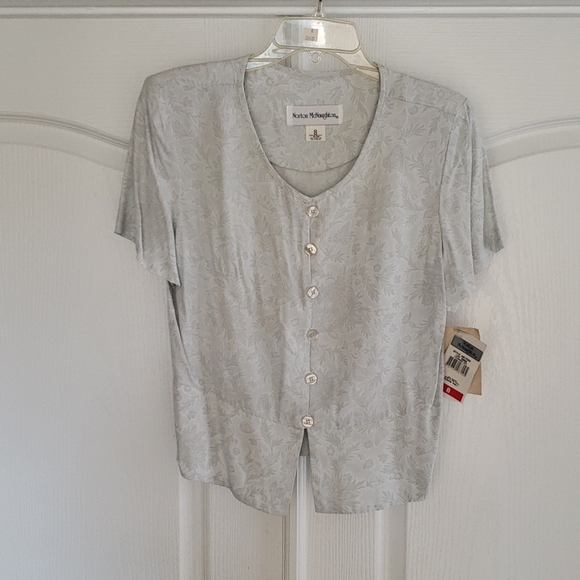 Skirt Set - Picture 2 of 7